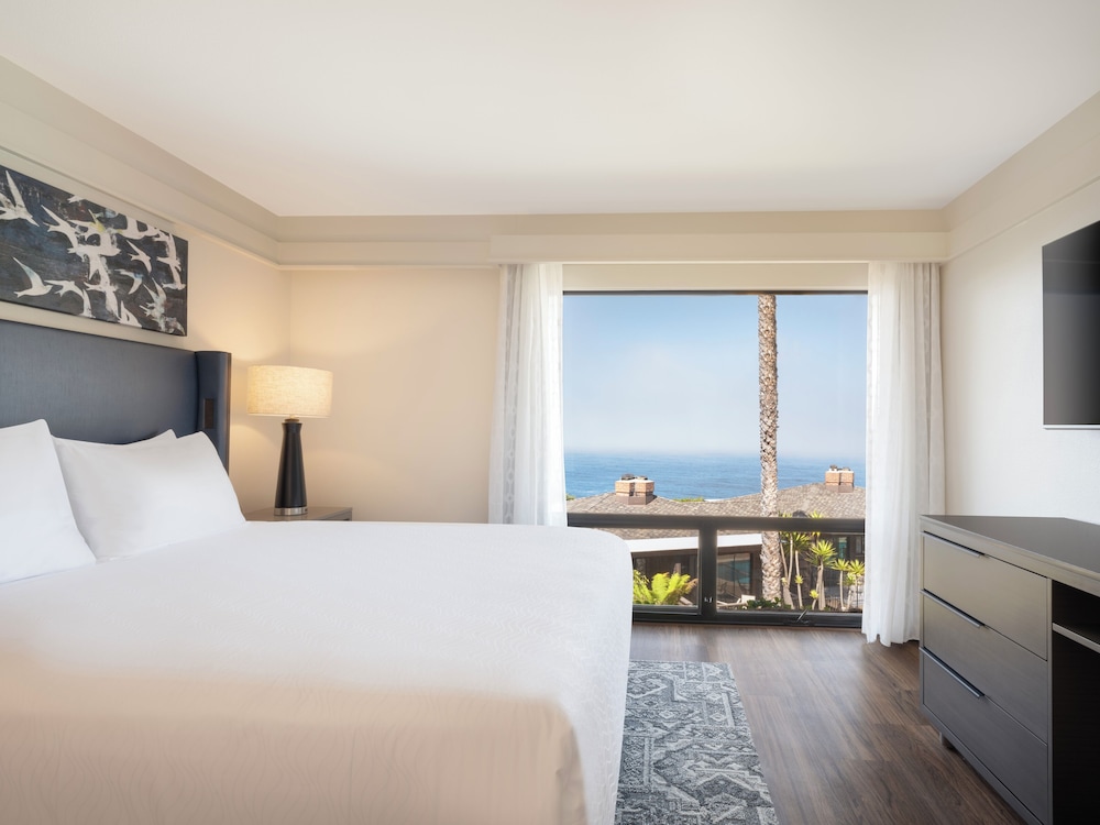 1 Bedroom, Town House, King Bed, Ocean View, Sofa, Kitchenette