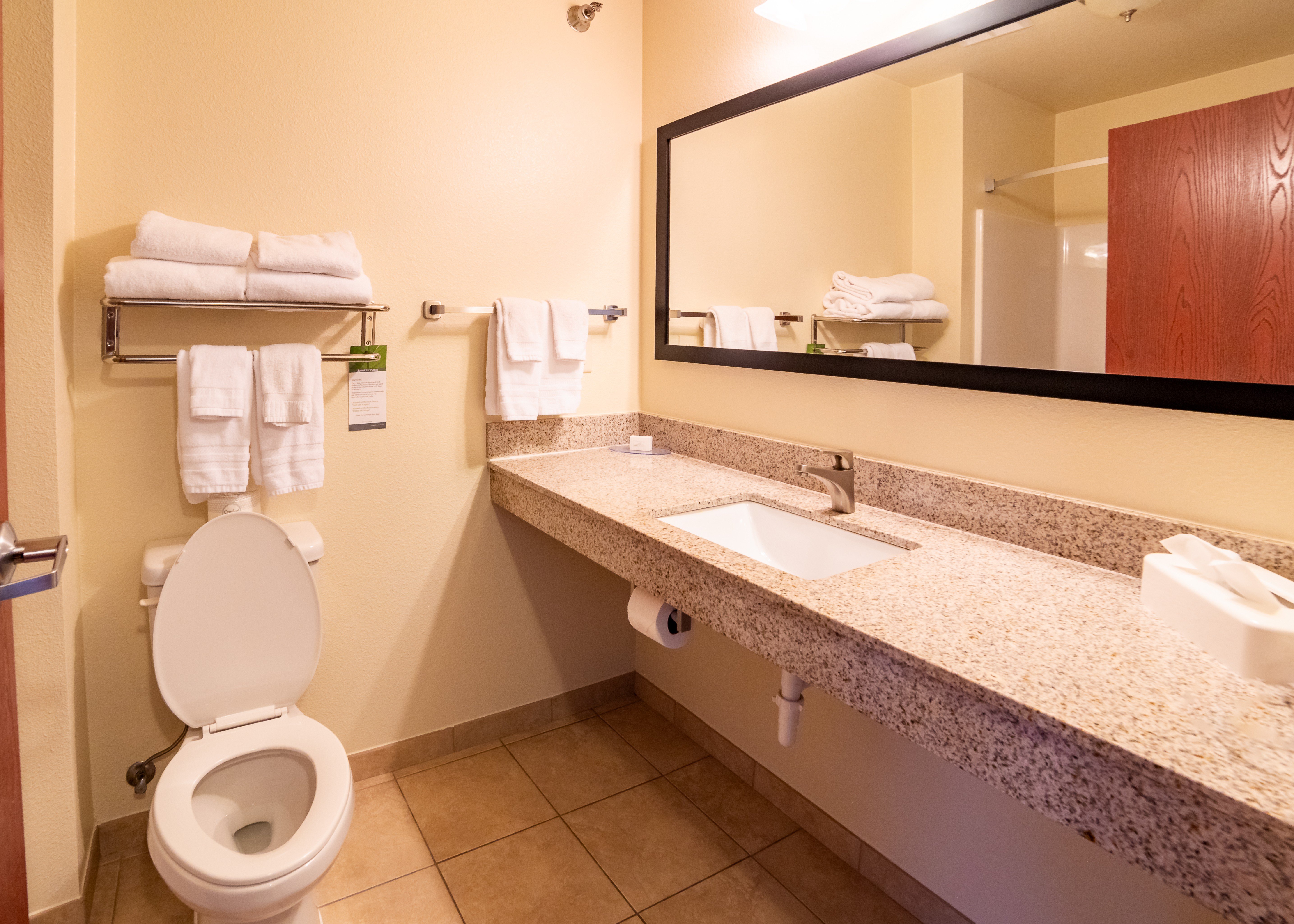 Cobblestone Inn Suites Eaton Co 63/72
