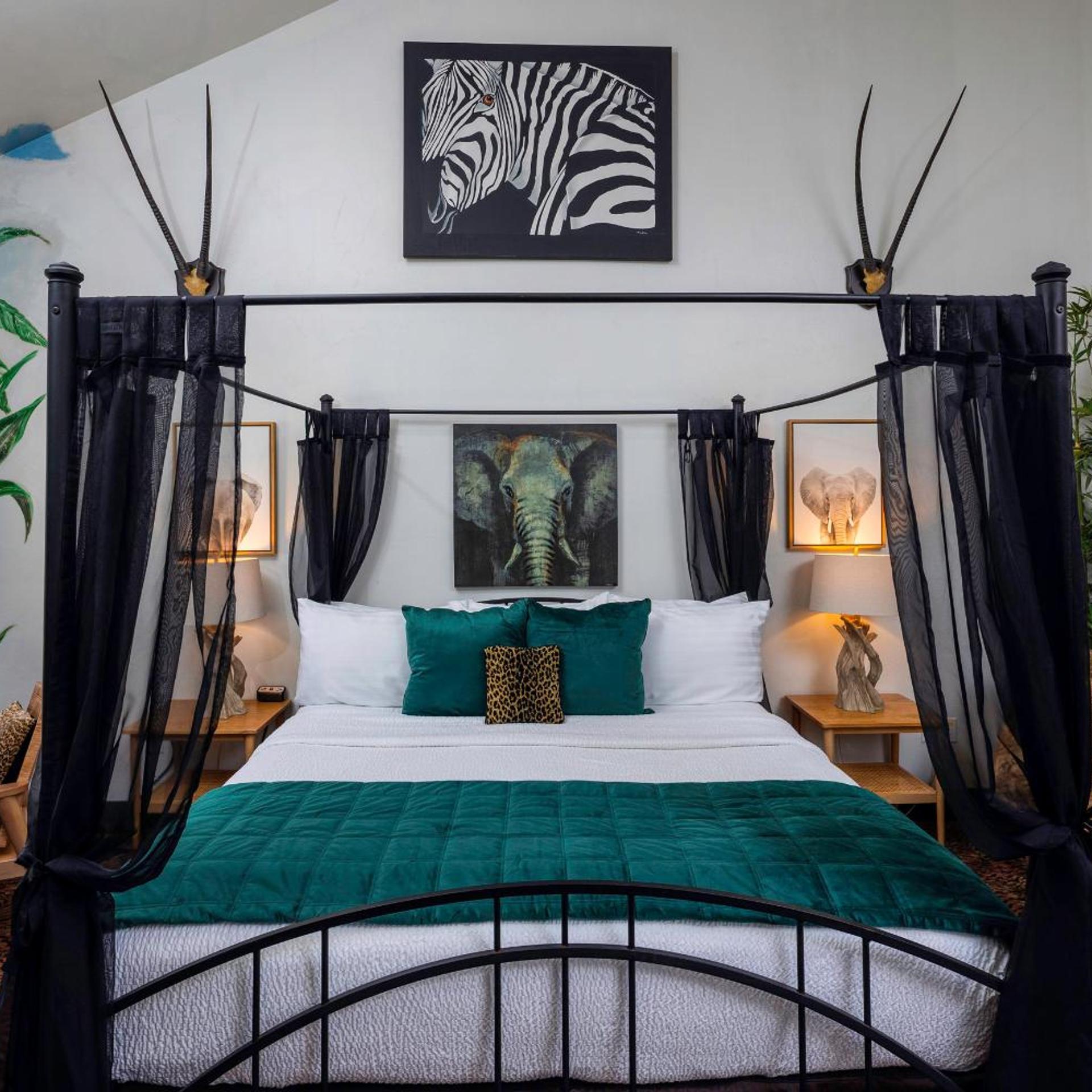 Jungle, Suite, Hot Tub