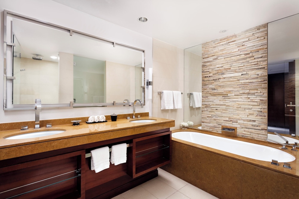 1 BEDROOM, SUITE, ACCESSIBLE