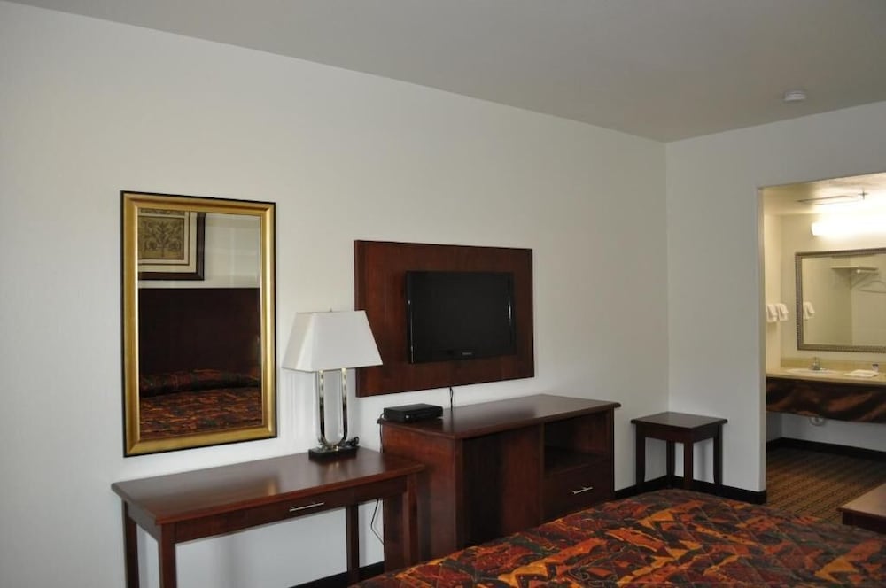Baymont by Wyndham Ridgecrest 40/49