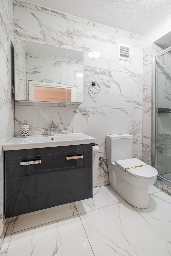Oban Suites 48/49