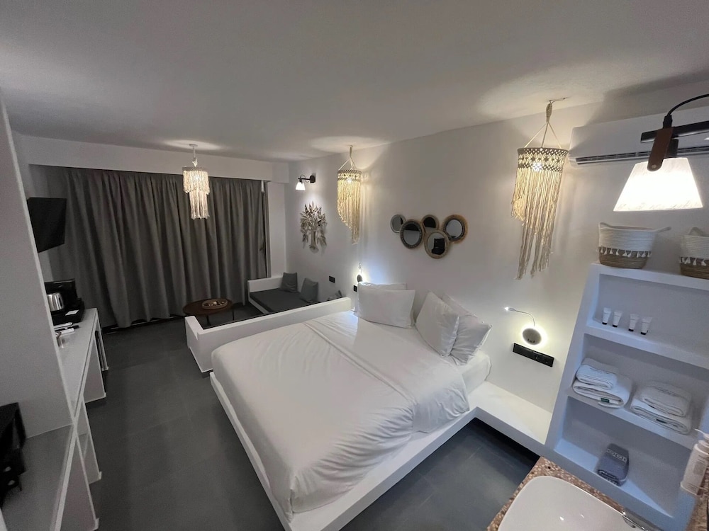 Junior Suite, Double Bed, Private Pool