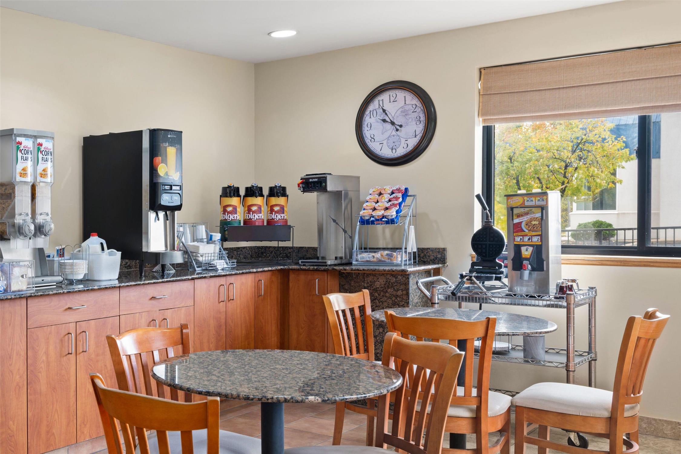 Super 8 by Wyndham Hagerstown 15/19