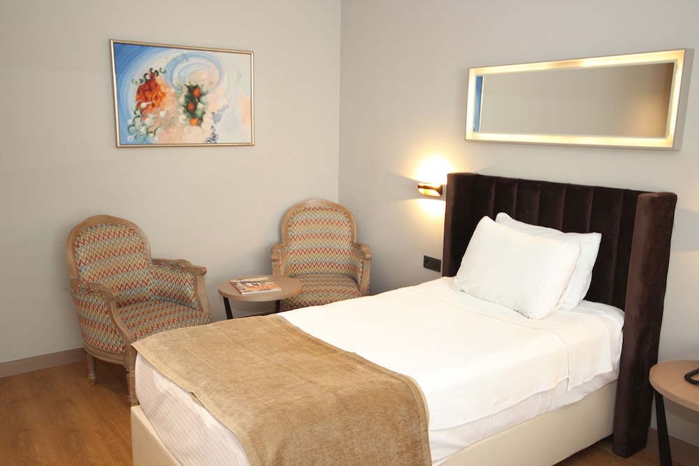 Nobel Hotel 20/69