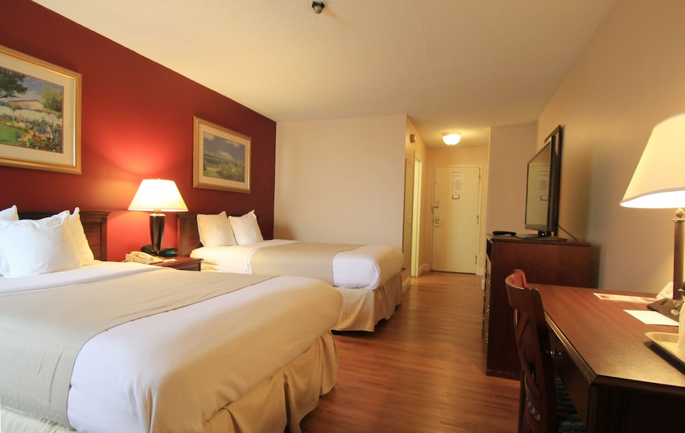 Fireside Inn Suites Portland Formerly Holiday Inn Portland West 12/33