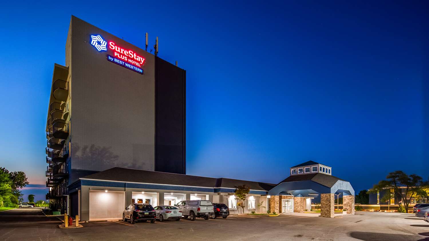 Orangewood Inn & Suites Kansas City Airport 2/37