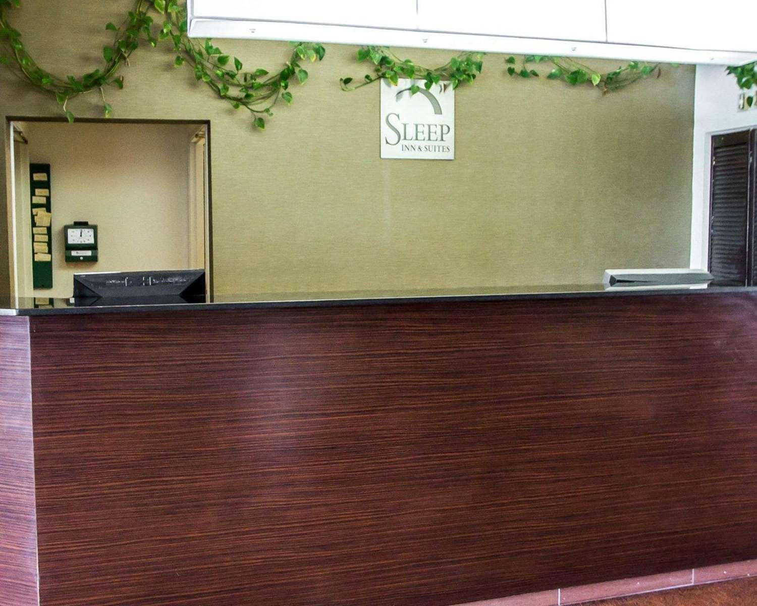 Sleep Inn & Suites Niantic North 5/36