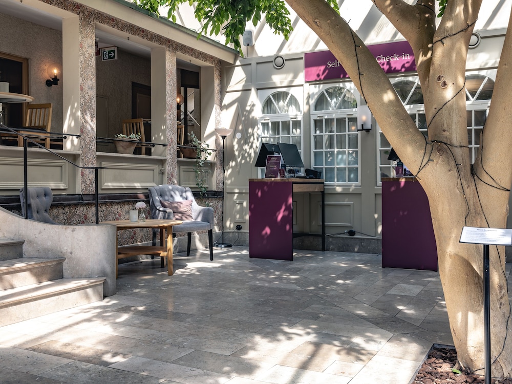 Best Western Strand Hotel 53/60