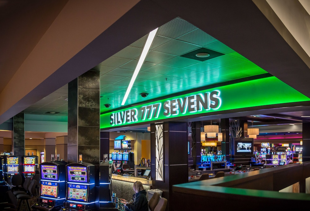 Grand Casino Hinckley 47/54