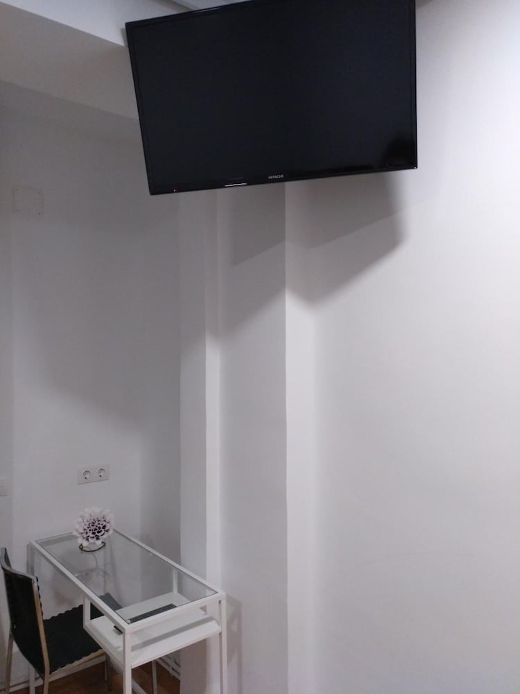 Hostal Rioja Condestable 31/48