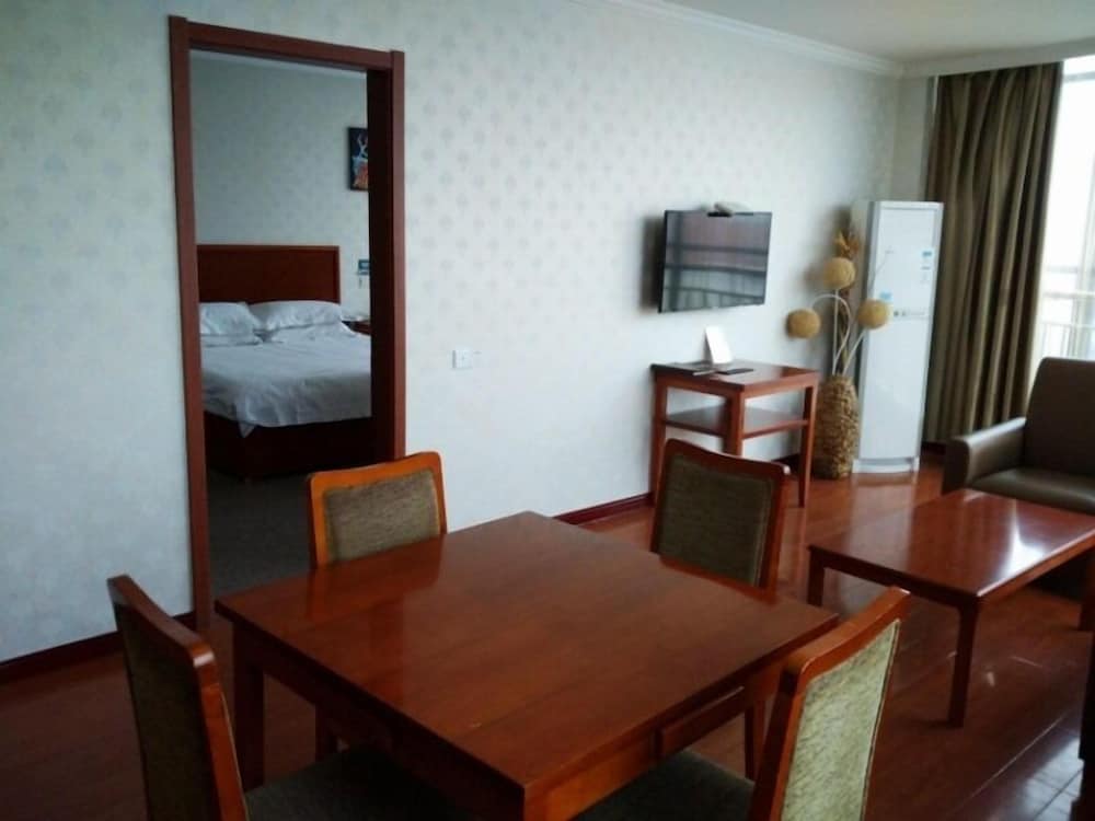 GreenTree Inn Nantong Tongzhou District Textile City Bus Station Express Hotel 14/16