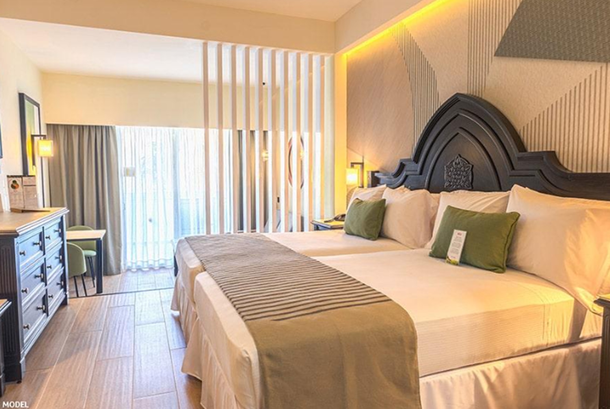 Junior Suite, Partial Sea View