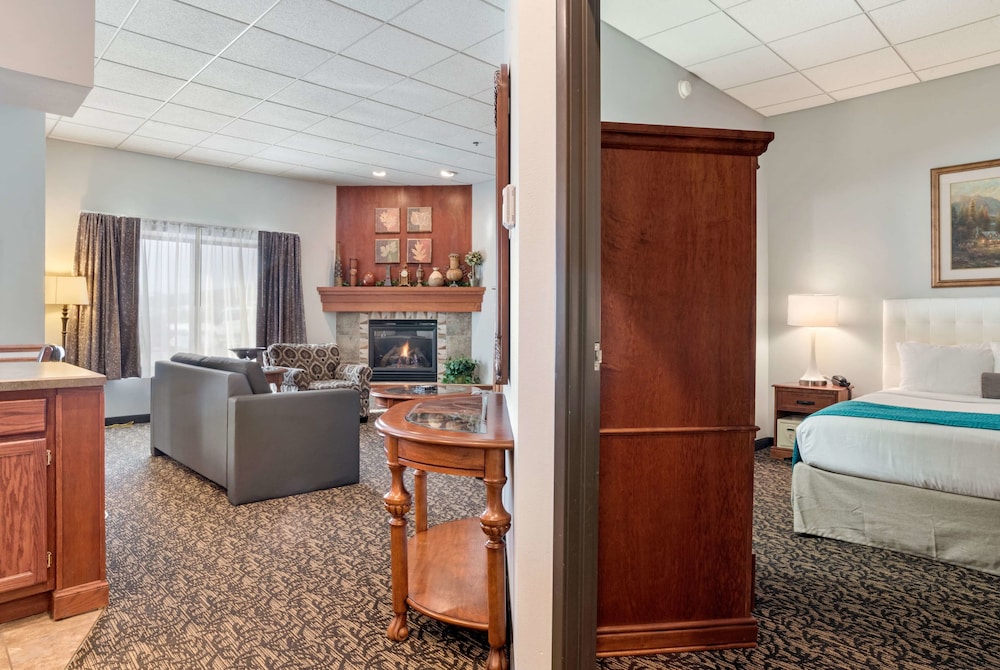 Elevation Inn & Suites, Trademark Collection by Wyndham 23/27