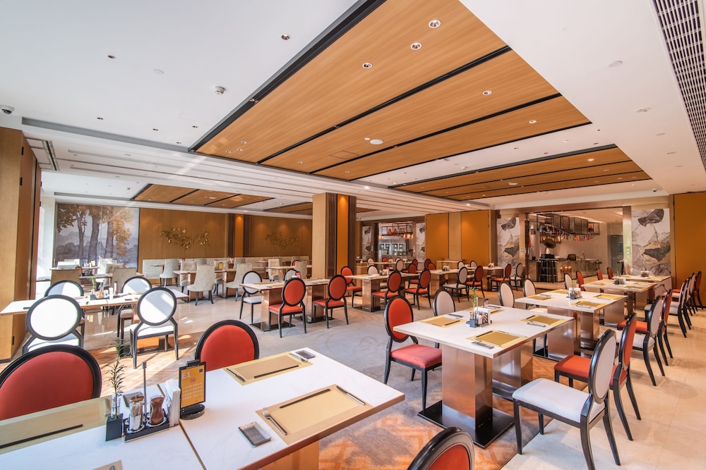 Grand Pacific Hotel Ningbo 40/50
