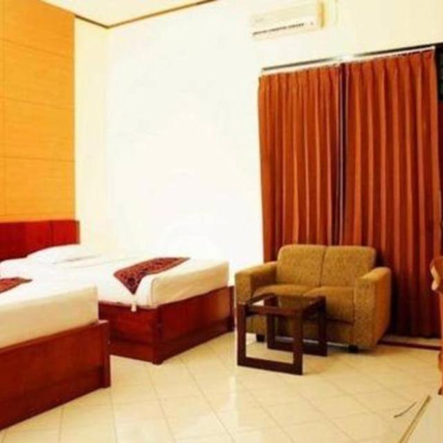 Deluxe, Double or Twin Bed