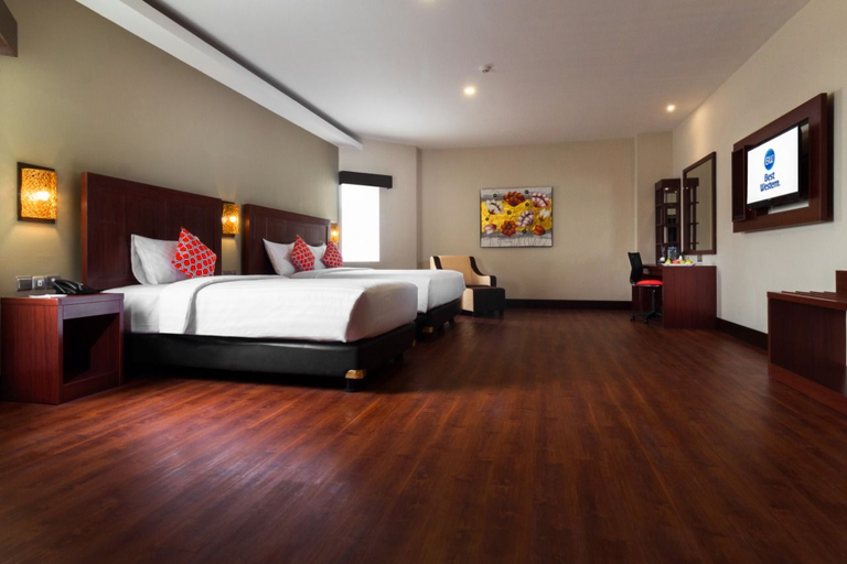 Plaza, City, Family, Double and Twin Beds, No Window