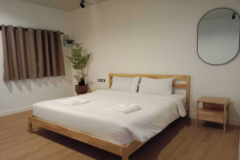 RoomQuest Patong Phuket 15/50