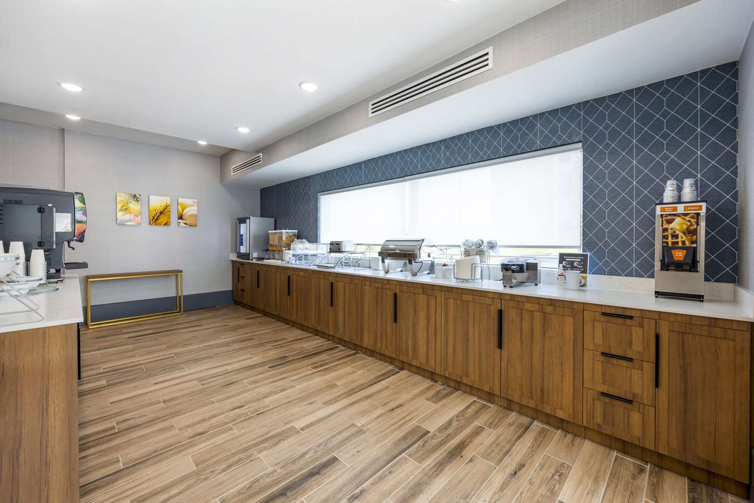 Comfort Inn & Suites Gallatin - Nashville Metro 5/23