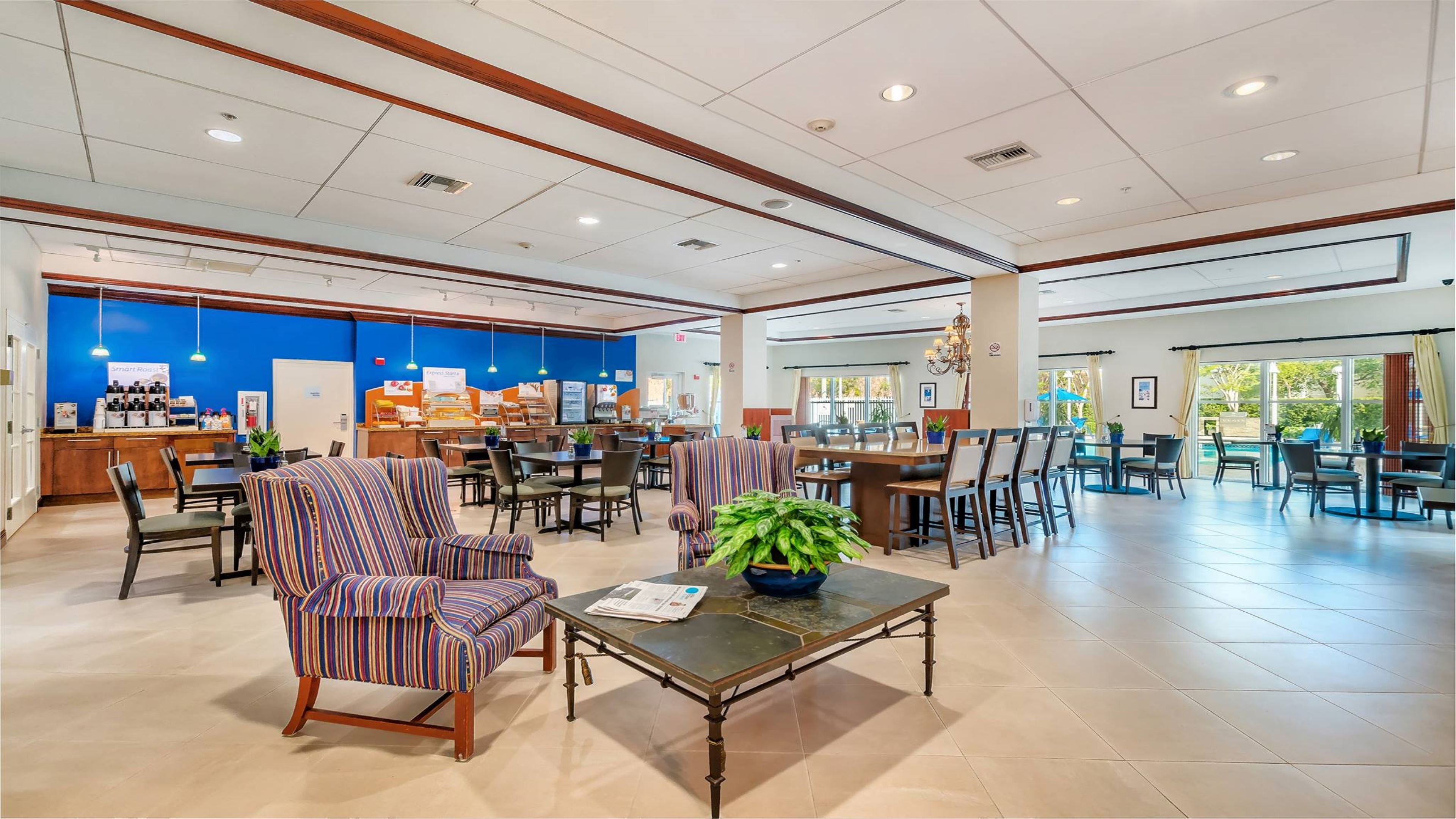 Holiday Inn Express and Suites Kendall 50/77