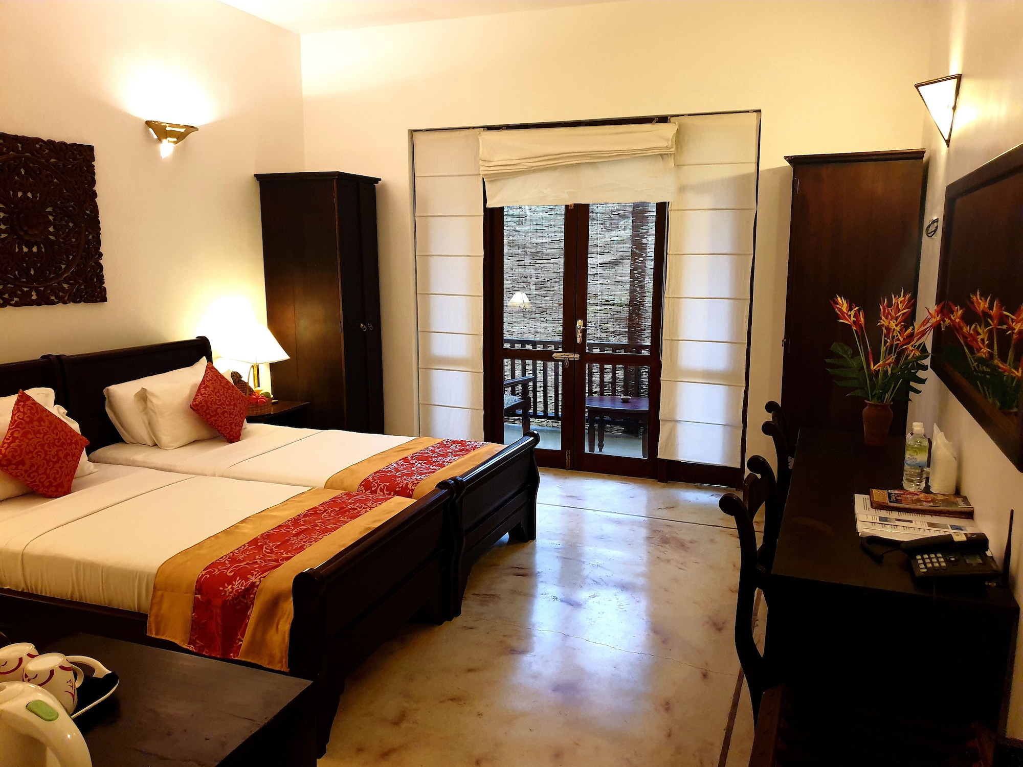 SUPERIOR, DOUBLE OR TWIN BED, MOUNTAIN VIEW