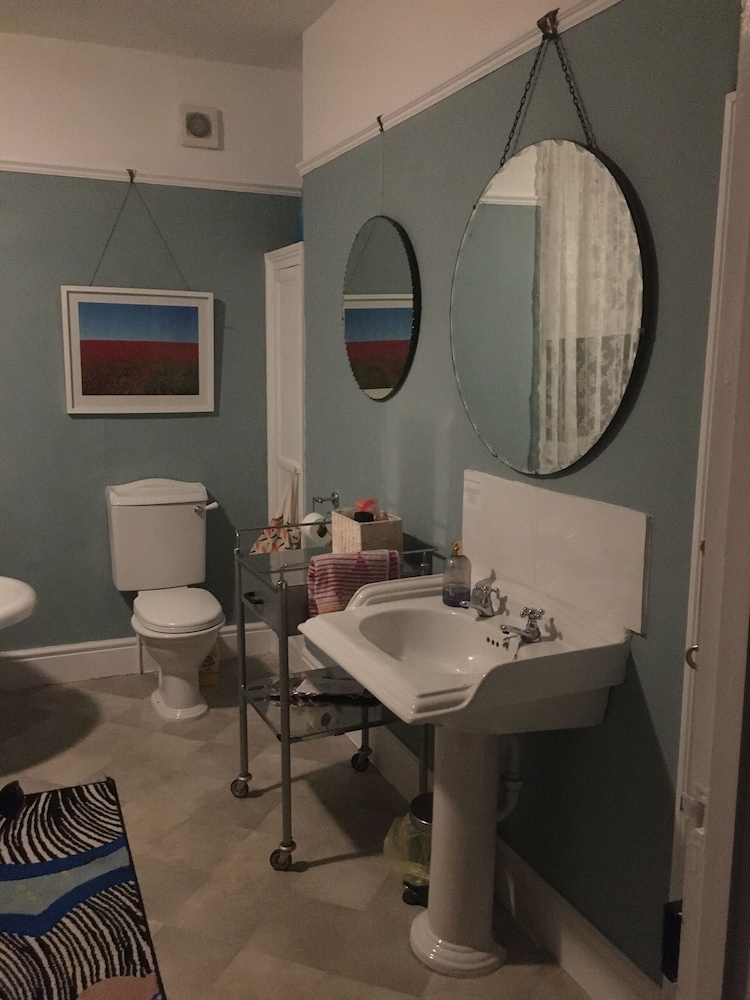 Newberry Beach Lodge 34/50