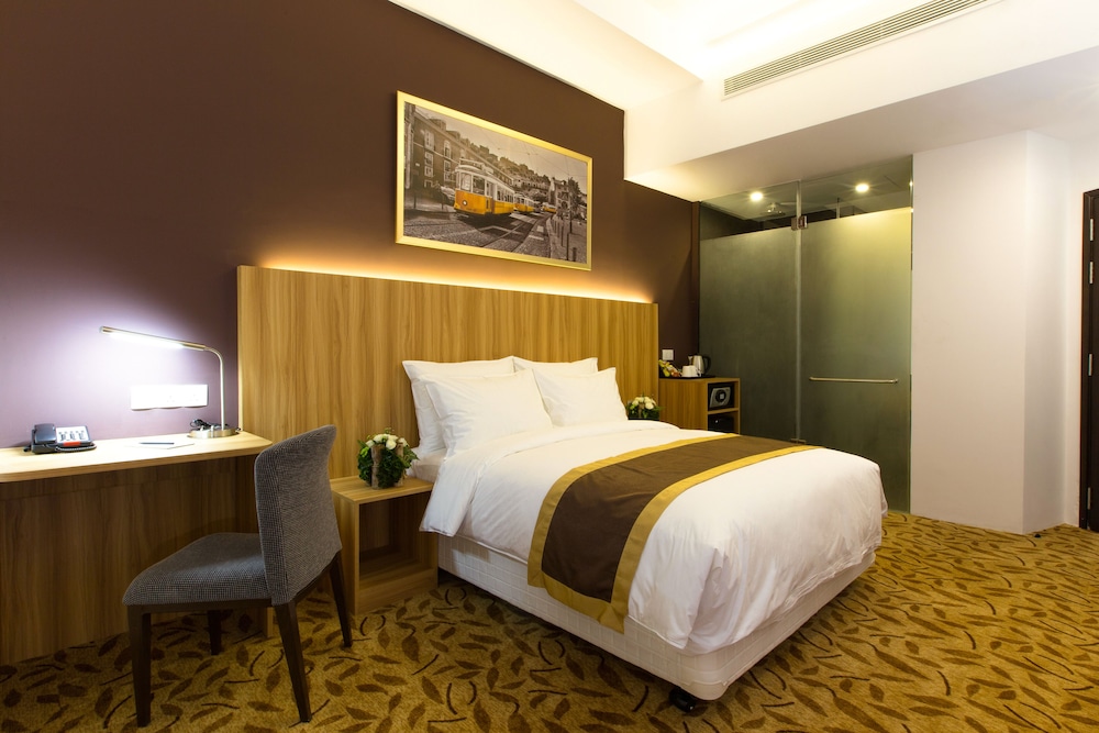 Bay Hotel Ho Chi Minh 32/66