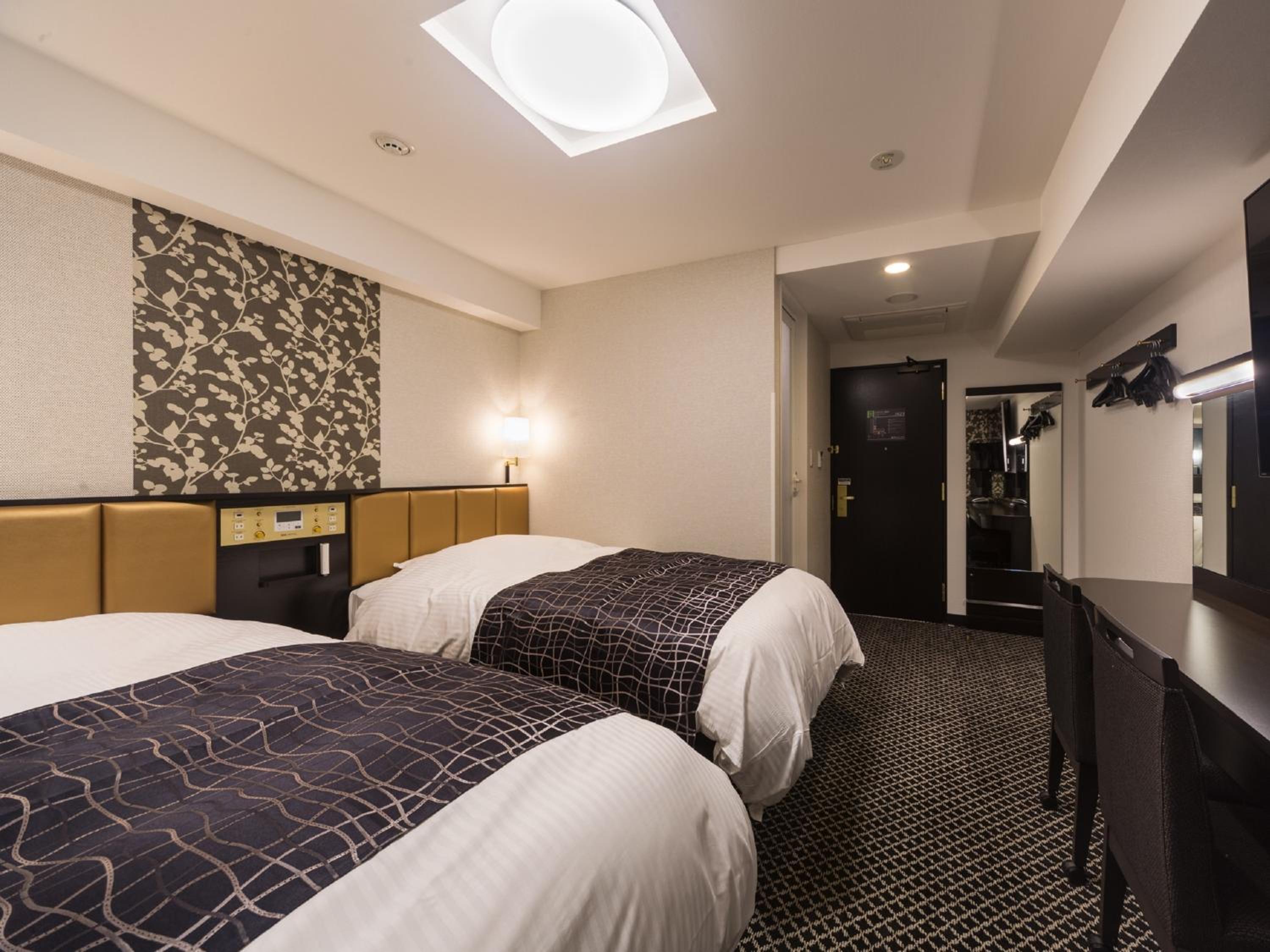 Twin Two Beds