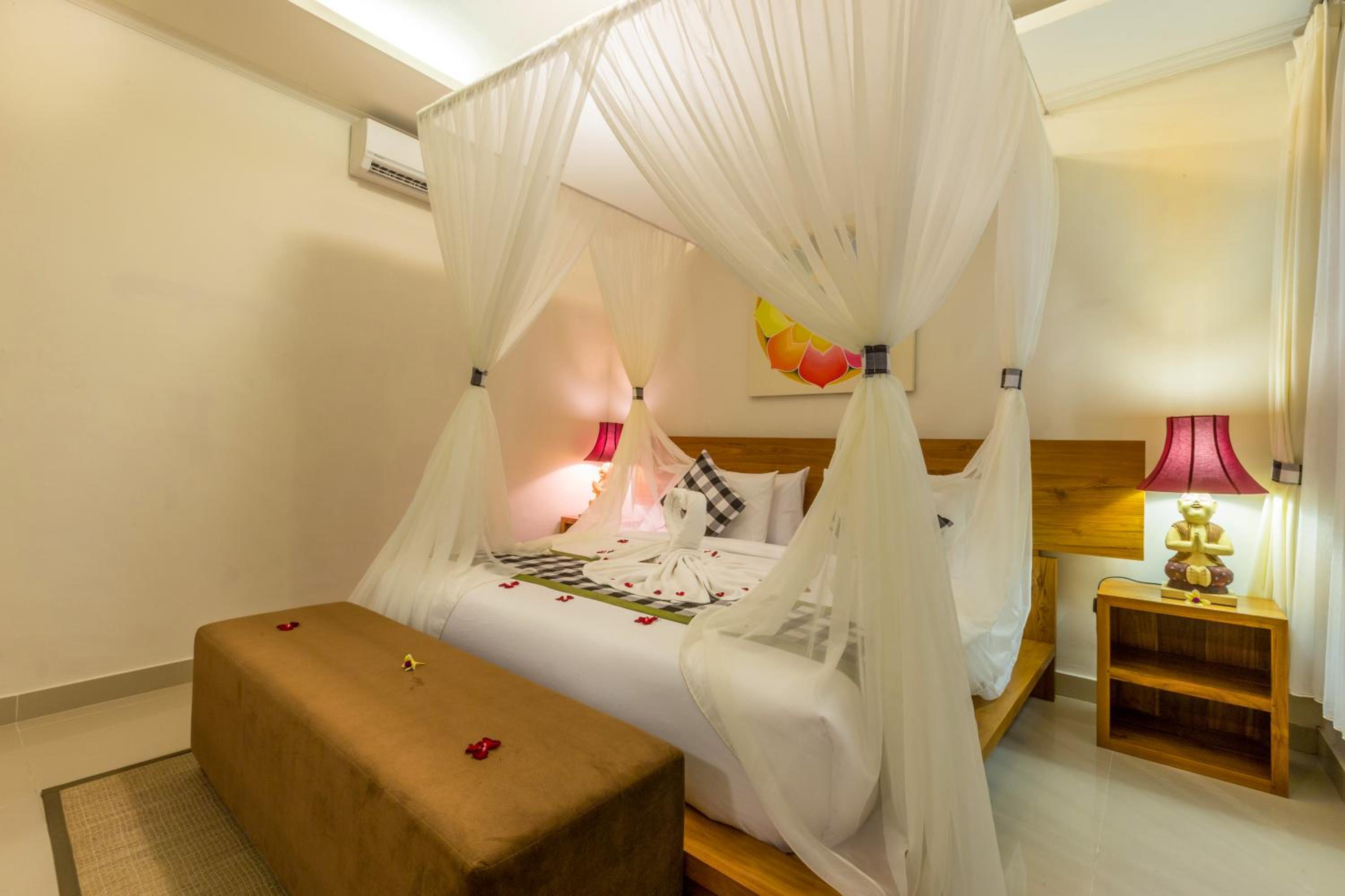 2 Bedrooms, Suite