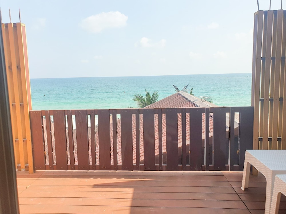 Jirawan Hotel 22/23
