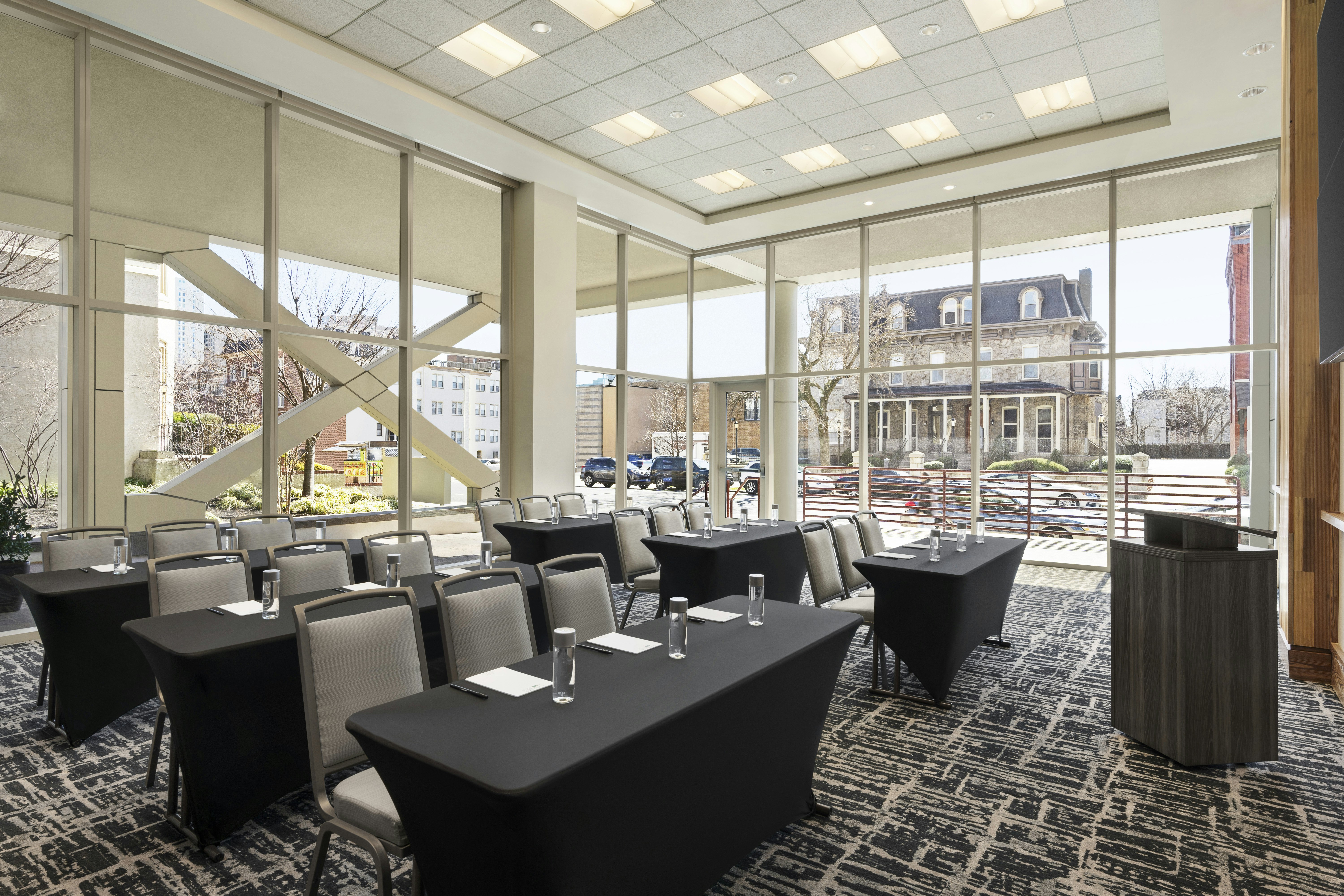 Homewood Suites by Hilton University City Philadelphia PA 18/26