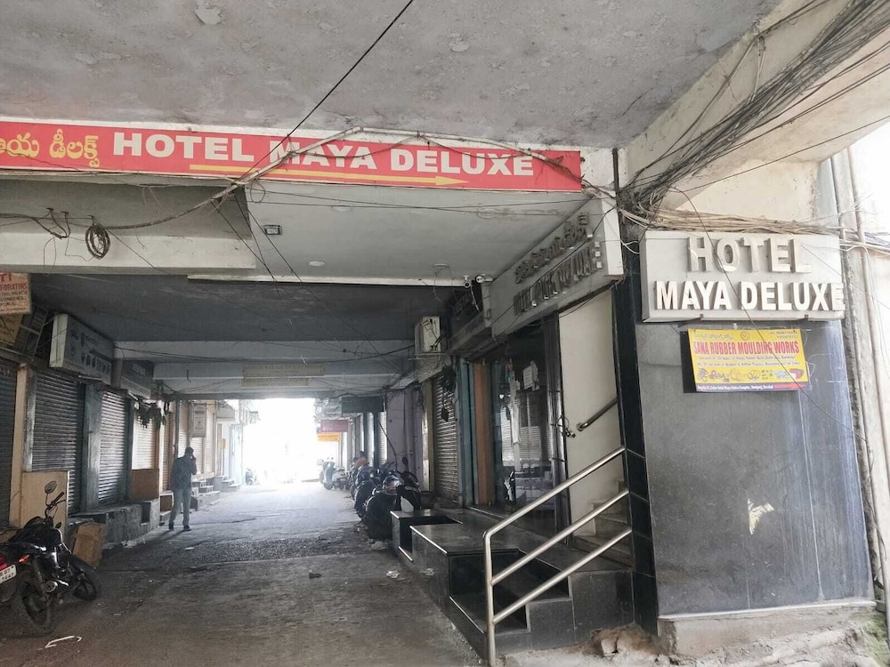 Hotel Maya Deluxe 6/29