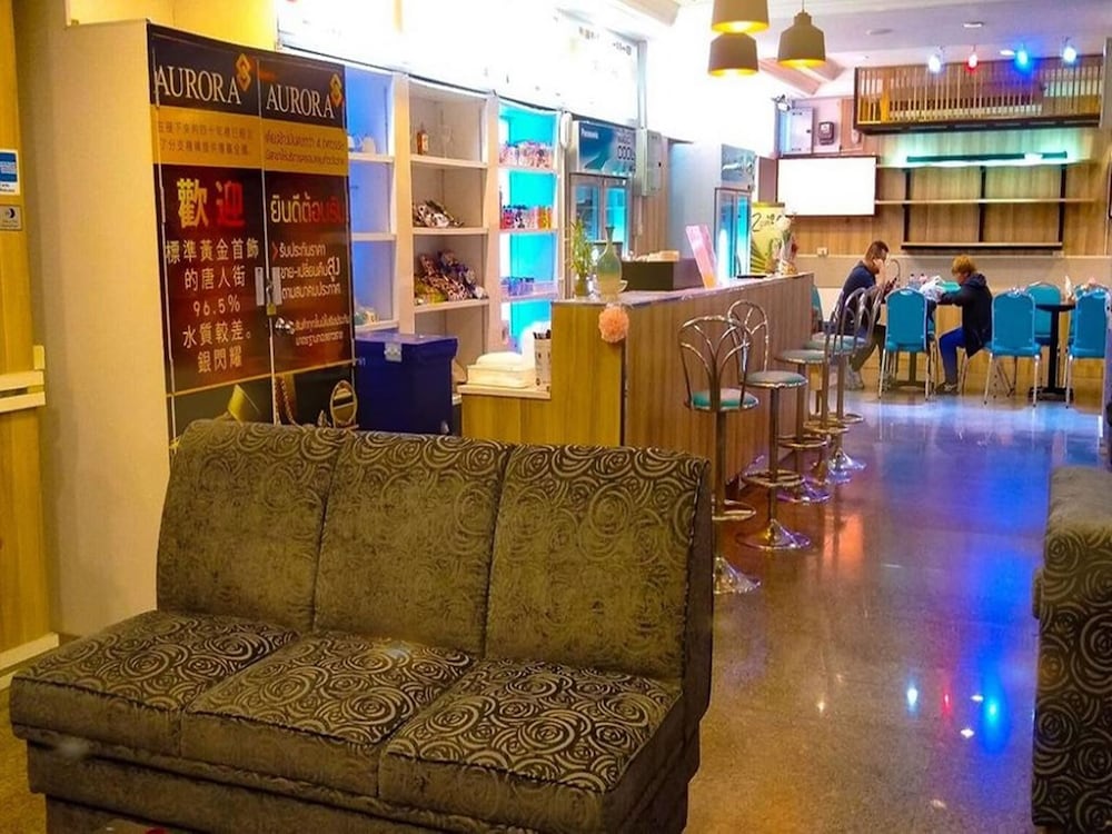 Bay Hotel Srinakarin 41/55