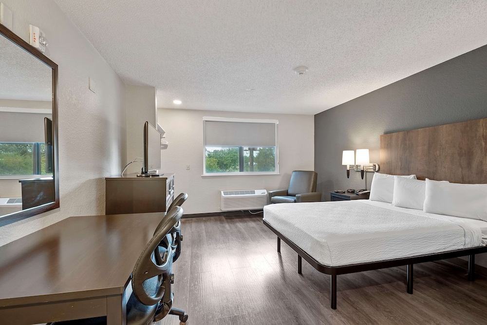 Extended Stay America Premier Suites Miami Downtown Brickell Cruise Port 26/54