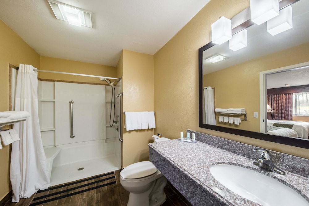 Quality Inn Glenpool - Tulsa 18/42