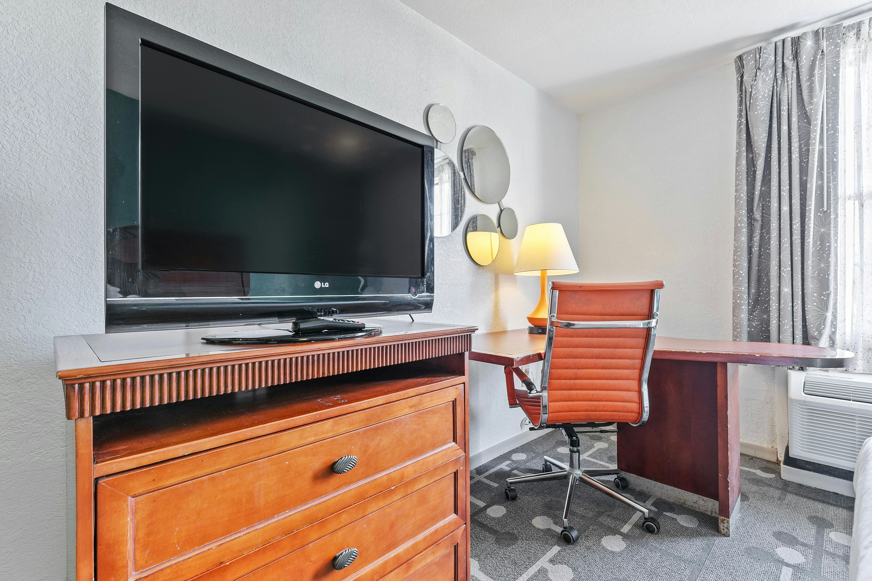 Moonlight Inn Hotel O Hattiesburg, MS 41/54