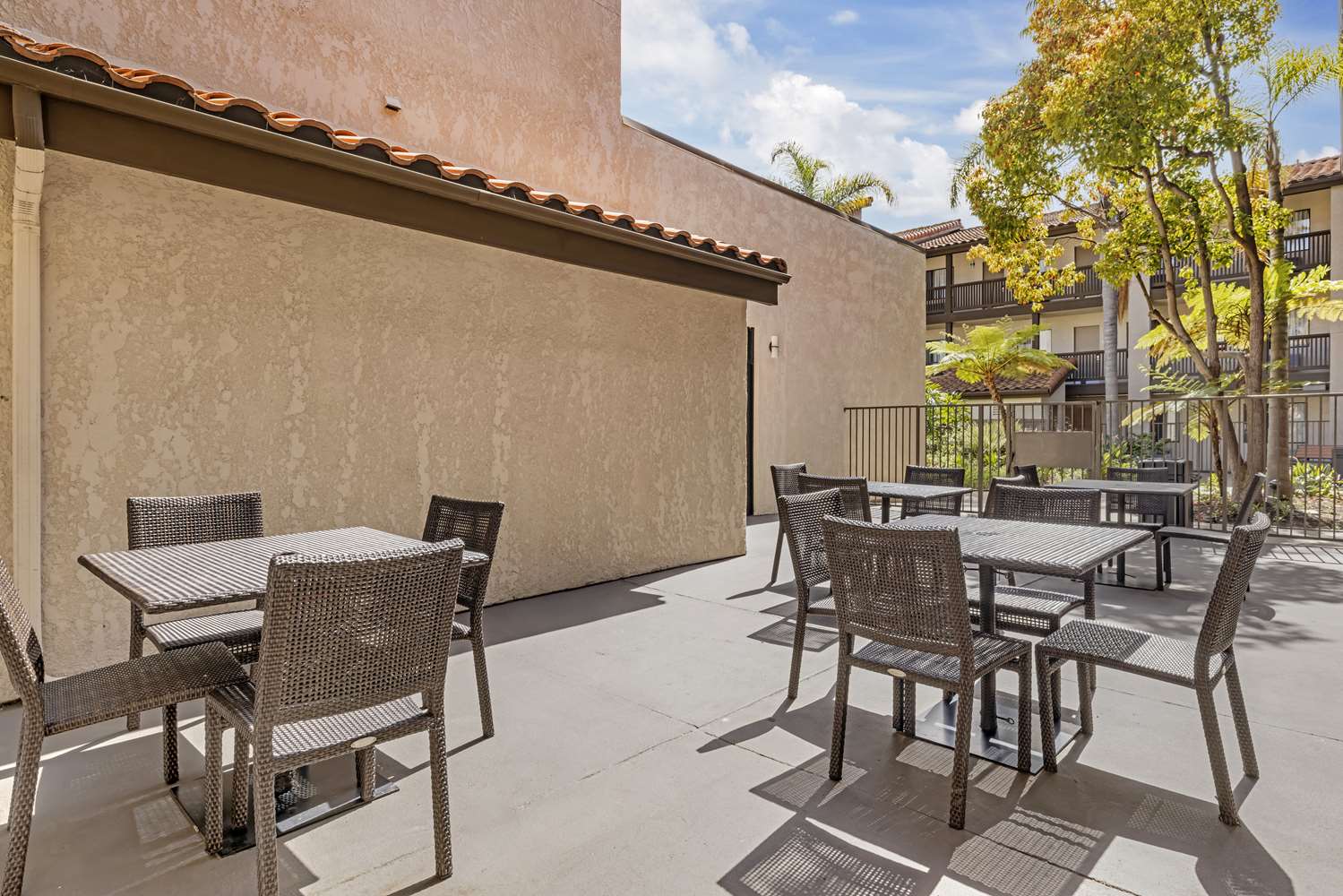 Best Western Carlsbad by the Sea 13/20
