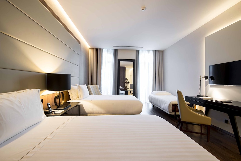 ROOM, TRIPLE