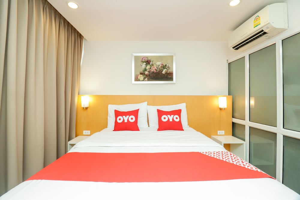 OYO 225 Premier Place Bangkok 9/17