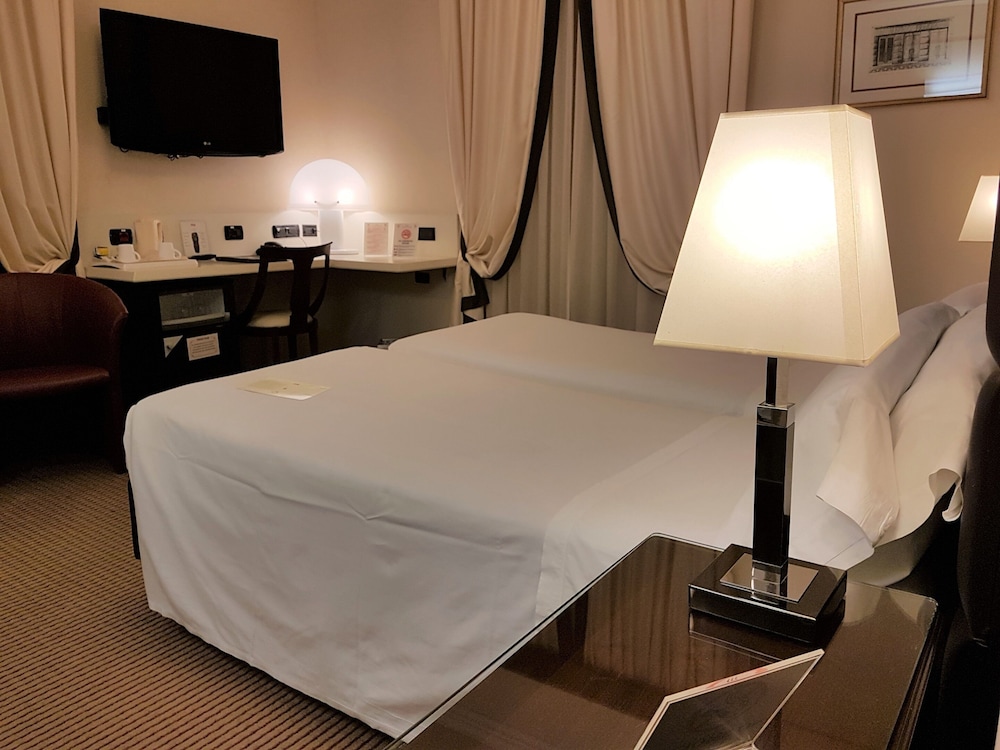 Phi Hotel Principe 25/60