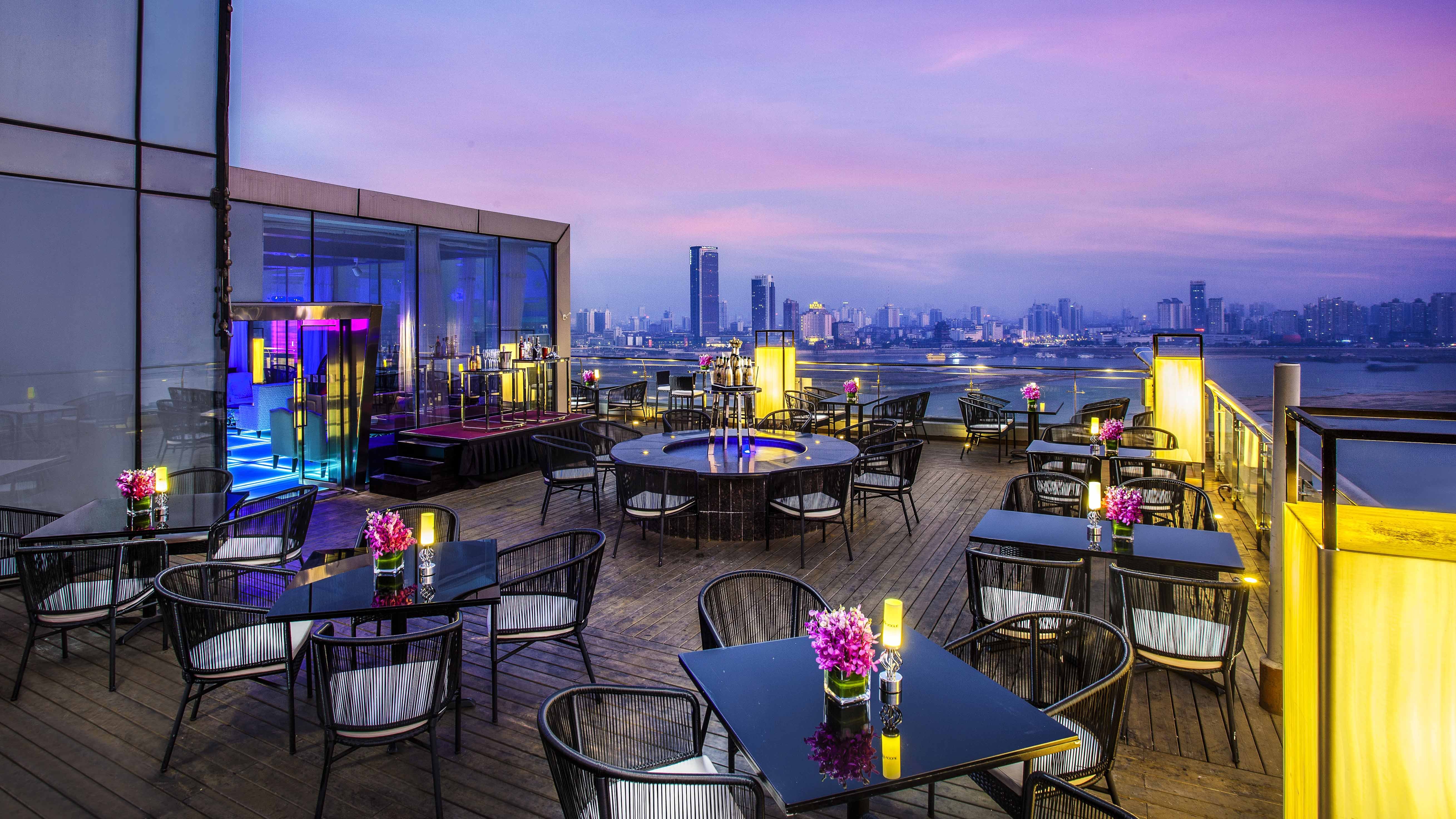 Holiday Inn Nanchang Riverside 35/50