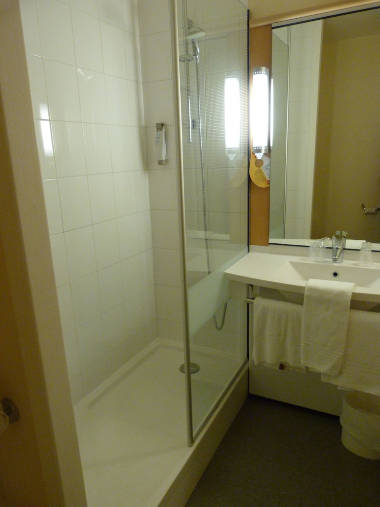 Ibis Cambrai 10/65