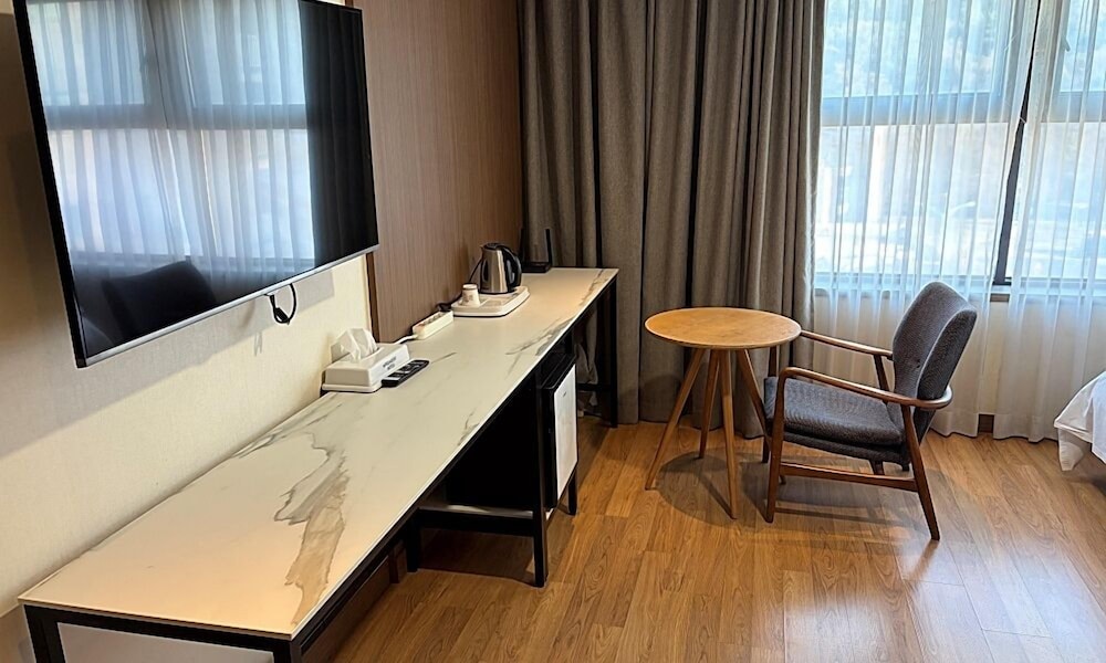 Premiers Hotel 47/63