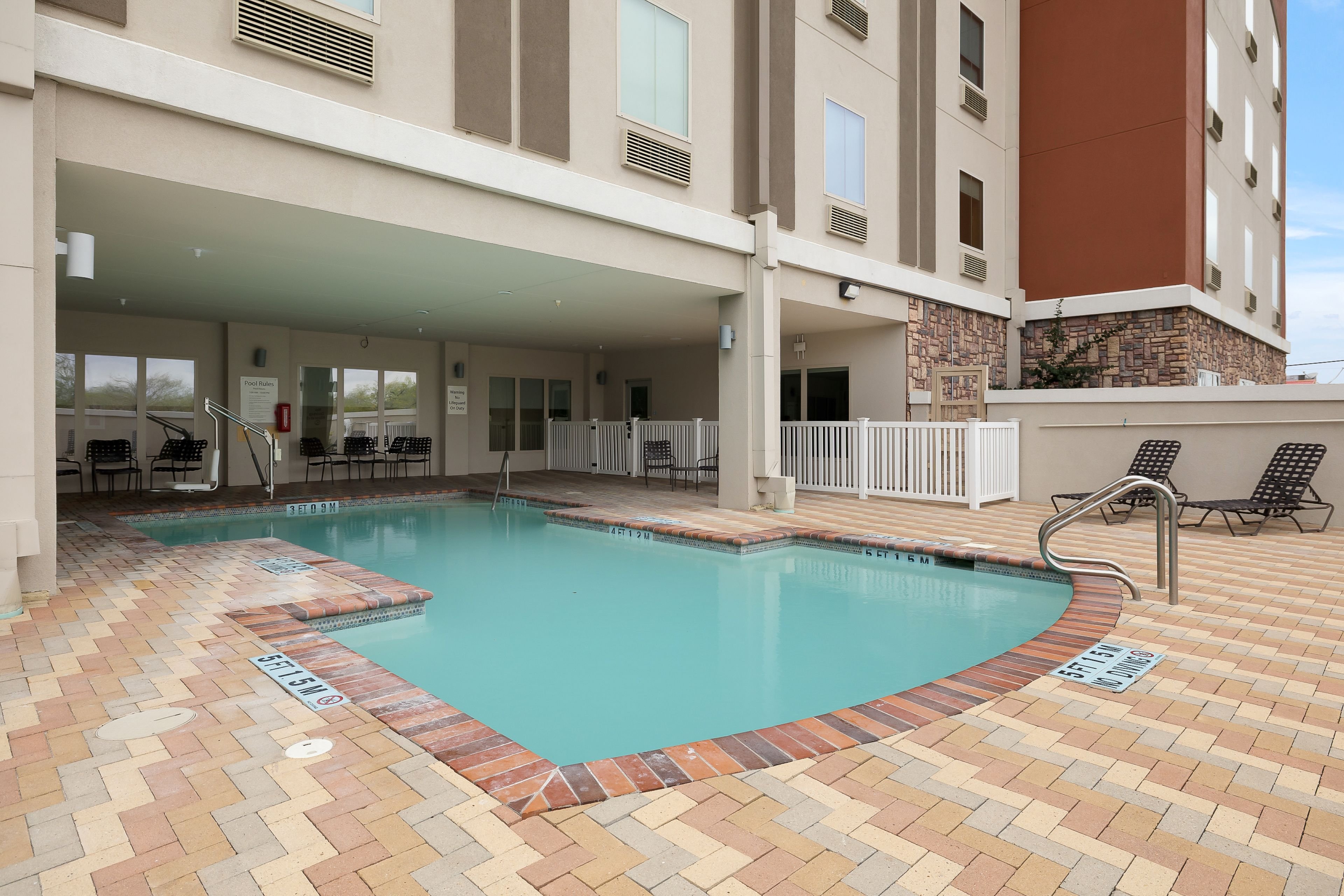 Holiday Inn Express Hotel And Suites George West 37/37