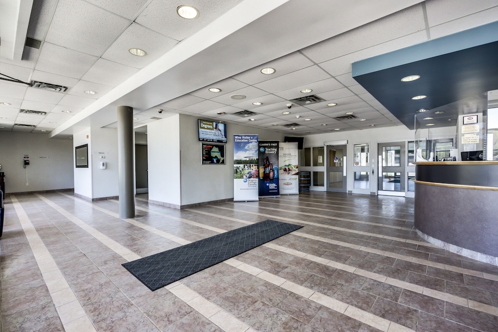 Residence & Conference Centre - Niagara-on-the-Lake 11/46