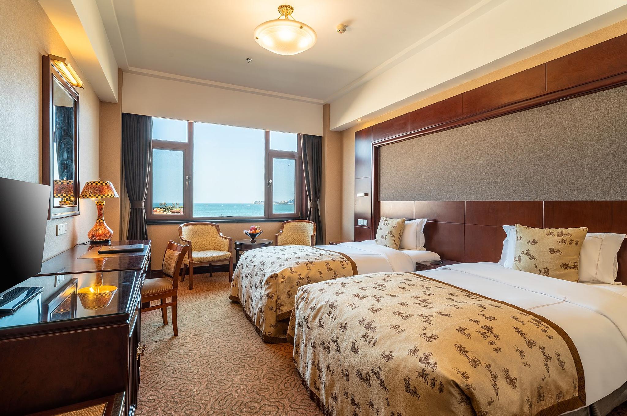 Yantai Golden Gulf Hotel 14/98