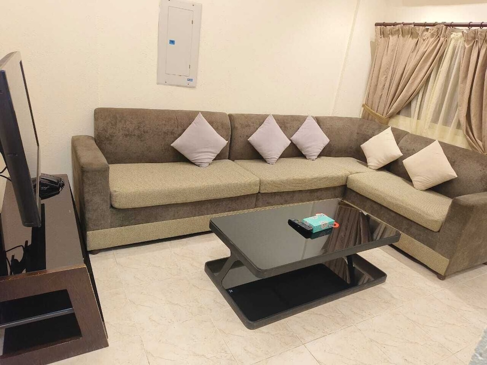بنايه خليفه(Khalifa Tower Hotel Apartments) 52/69