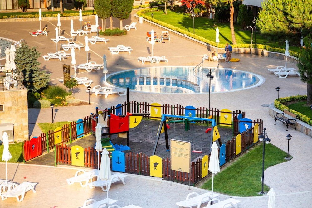 Royal Sun Holiday Complex 36/50