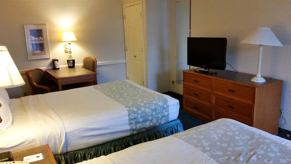 Motel6 Grand Prairie, TX - Interstate 30 33/51