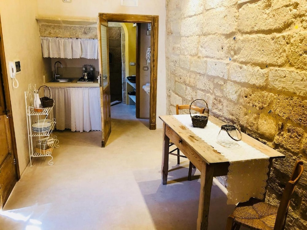 Borgo In Corte 54/72